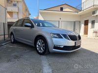 Usata Skoda Octavia Executive 116 CV (85 kW) 2019 Grigio Station wagon