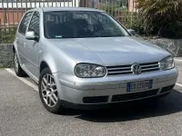 Usata VW Golf IV 105 CV (77 kW) 2003 Berlina