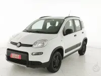 Usata Fiat Panda 4x4 S 84 CV (61 kW) 2019 Bianco pastello Utilitaria