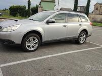 Usata Subaru Outback 150 CV (110 kW) 2012 Grigio SUV