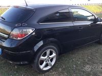 Usata Opel Astra GTC 101 CV (74 kW) 2008 Nero Coupé