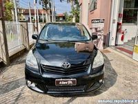 usata Toyota Avensis Verso 1.8 Sol 7 posti Caronno Pertusella