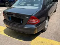 Usata Mercedes C220 122 CV (89 kW) 2004 Bluazzurro Berlina