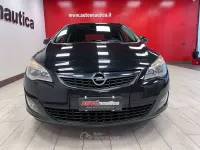 Usata Opel Astra Cosmo 110 CV (80 kW) 2011 Nero Berlina