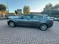 Usata Jaguar XE 163 CV (119 kW) 2016 Grigio Berlina