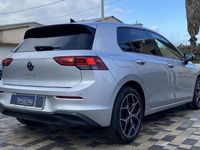 Usata VW Golf VIII Life 116 CV (85 kW) 2021 Argento Berlina
