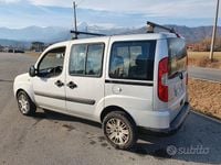 Usata Fiat Doblò 120 CV (88 kW) 2009 Grigio Monovolume