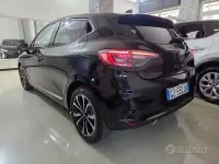 Begagnad Renault Clio V Techno 94 HK (69 kW) 2025 Svart Sedan