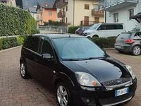 Usata Ford Fiesta Ghia 68 CV (50 kW) 2008 Nero Utilitaria