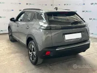 Usata Peugeot 2008 Allure 101 CV (74 kW) 2024 Grigio SUV