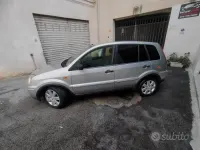 Usata Ford Fusion 90 CV (66 kW) 2005 Grigio Utilitaria