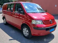 Usata VW T5 131 CV (96 kW) 2004 Rosso Furgone