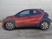 Usata Toyota Aygo X Trend 72 CV (52 kW) 2025 Rosso  tetto nero SUV