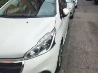 Usata Peugeot 208 75 CV (55 kW) 2017 Bianco Utilitaria