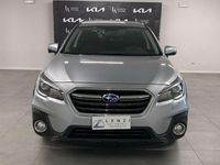 Usata Subaru Outback Premium 175 CV (128 kW) 2018 Argento Station wagon