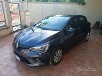 Usata Renault Clio IV Business 86 CV (63 kW) 2019 Altro metallizzato Berlina