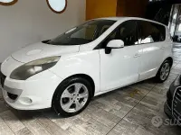 Usata Renault Scenic E-Tech Dynamique 110 CV (80 kW) 2011 Bianco Monovolume