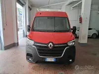 Usata Renault Master 135 CV (99 kW) 2021 Rosso Monovolume