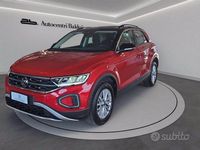 Usata VW T-Roc Life 150 CV (110 kW) 2023 Kings red metalizzato SUV