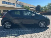 Usata Peugeot 208 Allure 82 CV (60 kW) 2018 Nero Utilitaria