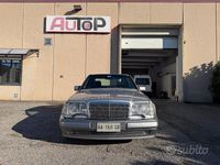 Usata Mercedes E500 320 CV (235 kW) 1994 Grigio Berlina