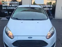 Usata Ford Fiesta 75 CV (55 kW) 2014 Bianco Utilitaria