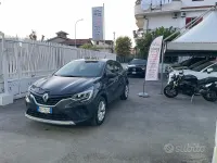 Usata Renault Captur Zen 101 CV (74 kW) 2022 Blu SUV