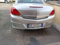 Usata Opel Astra Cabriolet Enjoy 150 CV (110 kW) 2009 Argento Cabrio