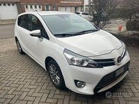 Usata Toyota Verso 132 CV (97 kW) 2016 Bianco Monovolume