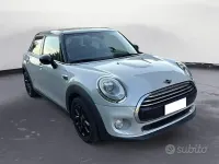 Usata Mini Cooper D 116 CV (85 kW) 2016 Grigio Utilitaria