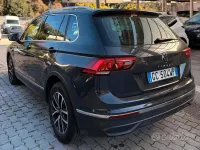 Usata VW Tiguan Life 131 CV (96 kW) 2021 Grigio SUV