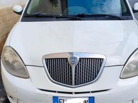 Usata Lancia Ypsilon 75 CV (55 kW) 2008 Bianco Utilitaria