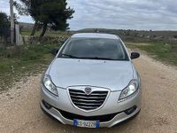 Usata Lancia Delta Gold 120 CV (88 kW) 2013 Argento Utilitaria