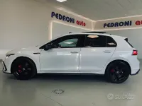 Usata VW Golf VIII GTI 245 CV (180 kW) 2024 Oryxweib perlato Berlina