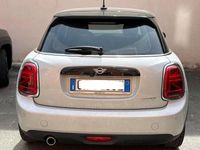 Begagnad Mini Cooper Business 136 HK (100 kW) 2020 Vit Halvkombi