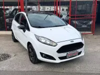 Usata Ford Fiesta 80 CV (58 kW) 2017 Bianco Utilitaria