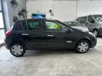 Usata Renault Clio II Dynamique 103 CV (75 kW) 2011 Nero Utilitaria
