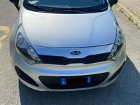Usata Kia Rio 77 CV (56 kW) 2012 Grigio Berlina