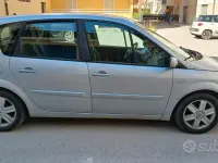 Usata Renault Scenic E-Tech 106 CV (77 kW) 2009 Grigio Monovolume