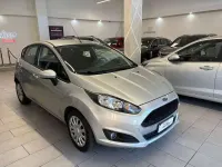 Usata Ford Fiesta 75 CV (55 kW) 2016 Argento metallizzato Utilitaria