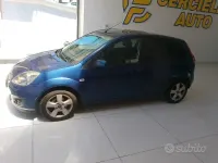 Usata Ford Fiesta Titanium 68 CV (50 kW) 2008 Blu metallizzato Utilitaria