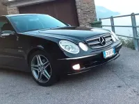 Usata Mercedes E240 177 CV (130 kW) 2002 Nero Berlina