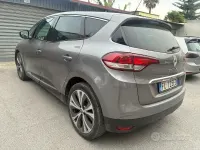Usata Renault Scénic 110 CV (80 kW) 2017 Grigio Monovolume
