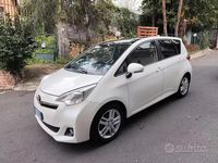 Usata Toyota Verso-S 99 CV (72 kW) 2012 Bianco Monovolume