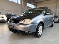Usata VW Touran Highline 140 CV (102 kW) 2005 Grigio Monovolume