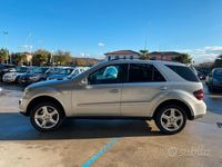 Usata Mercedes ML420 306 CV (225 kW) 2007 Grigio SUV