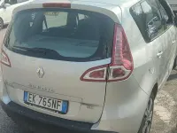 Usata Renault Scénic III 110 CV (80 kW) 2011 Grigio Monovolume