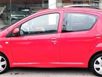 Usata Toyota Aygo 68 CV (50 kW) 2006 Rosso Utilitaria