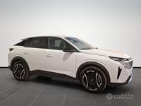 Usata Peugeot e-3008 Allure 156 kW (213 CV) 2025 Bianco SUV