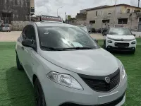 Usata Lancia Ypsilon Gold 69 CV (50 kW) 2018 Grigio Utilitaria